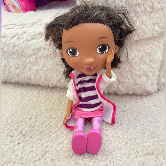 Doc mcstuffins mobile clinic - Picture 6 of 6